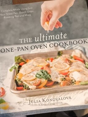 The Ultimate One-Pan Oven Cookbook by Julia Konovalova - White/Cream Cover